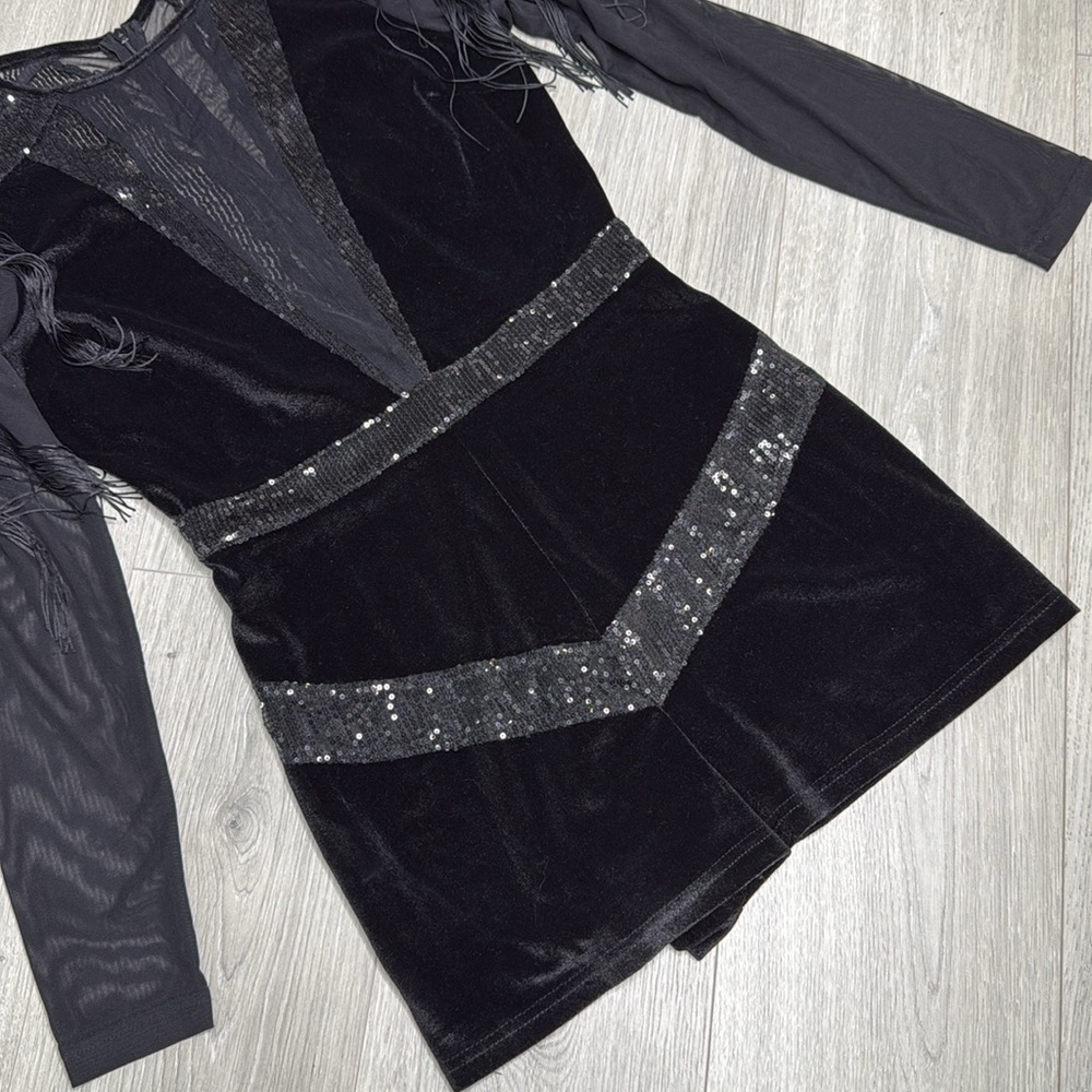 NIGHT OUT ROMPER🖤 - Picture 3 of 7